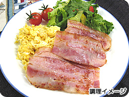 徳用ベーコンスライス エネルギー たんぱく質 脂質 炭水化物 ナトリウム 食塩相当量 kcal g g g mg g 343 12.3 30.1 2.5 1013 2.6