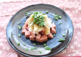 ボロニアソーセージのおろしねぎポン