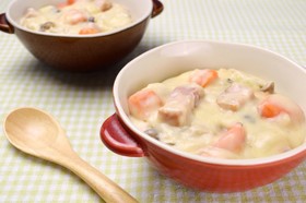 ベーコン入りチーズクリームシチュー