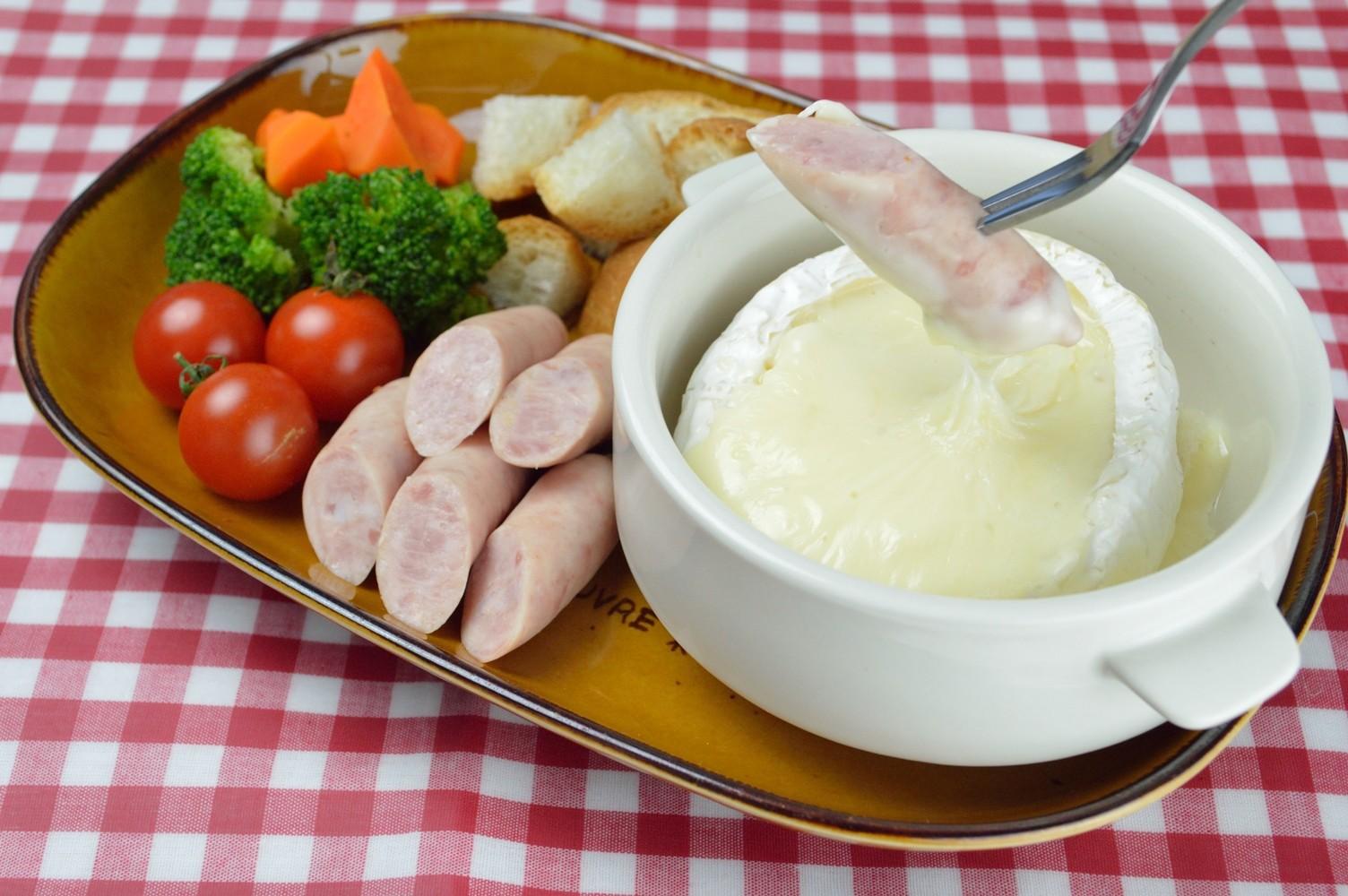 カマンベールの贅沢チーズフォンデュ