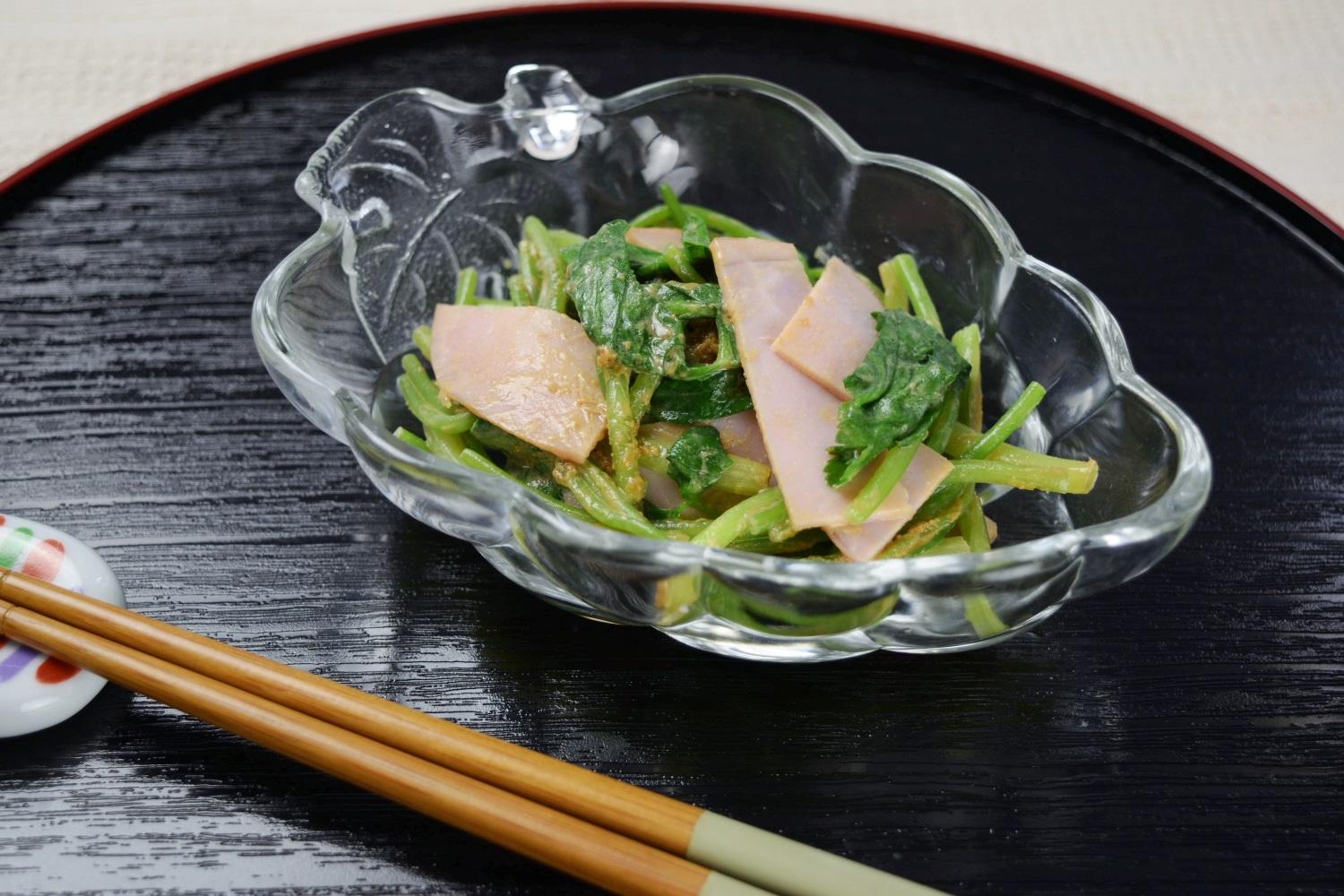 お手軽もう一品♪三つ葉とハムのごま和え